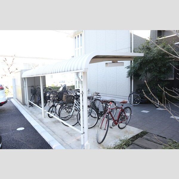 Gracia お隣Bienestar駐輪場