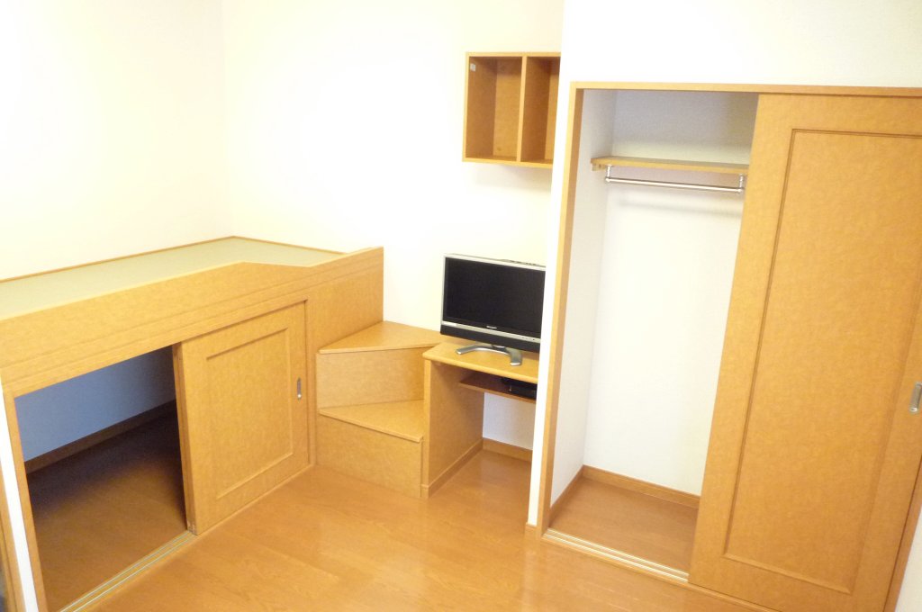 レオパレスエムワン 寝室