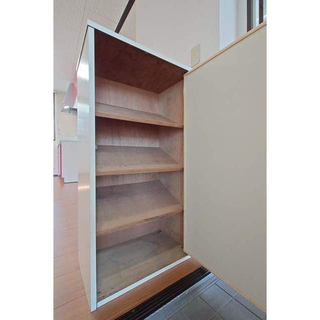 メゾン蓮正寺102号室 内観