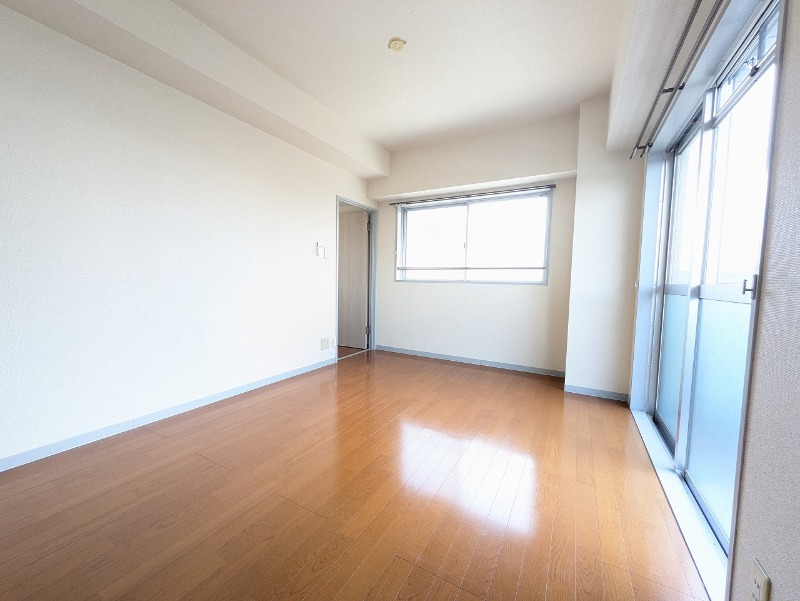 ベルエキップ一番館(E-143)3階 洋室