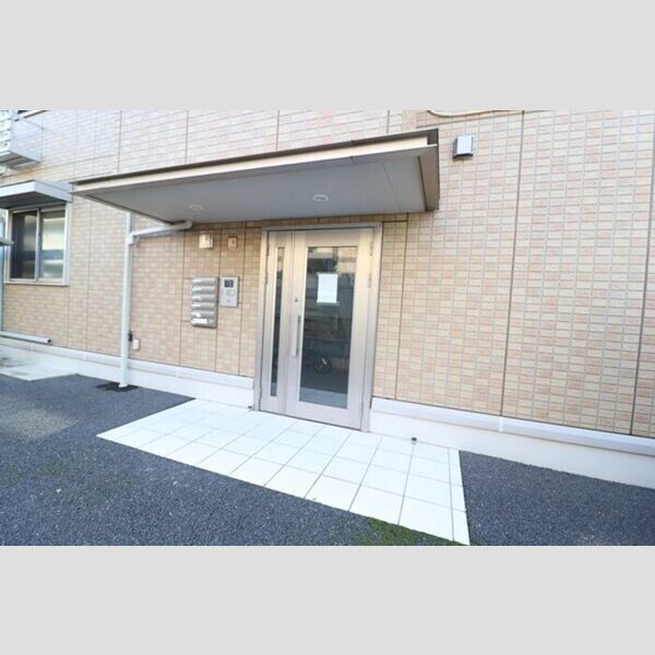 グラン・ヴェルジェ　Ⅲ103号室 エントランス