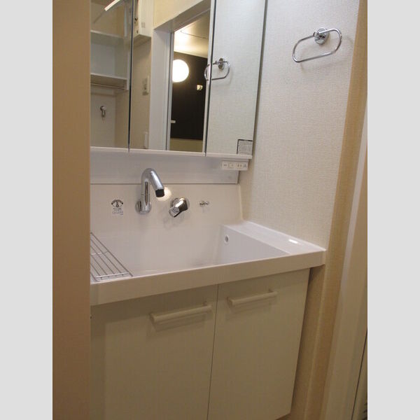 セレブレイト本城 せんぱつせんめんけしょうだい