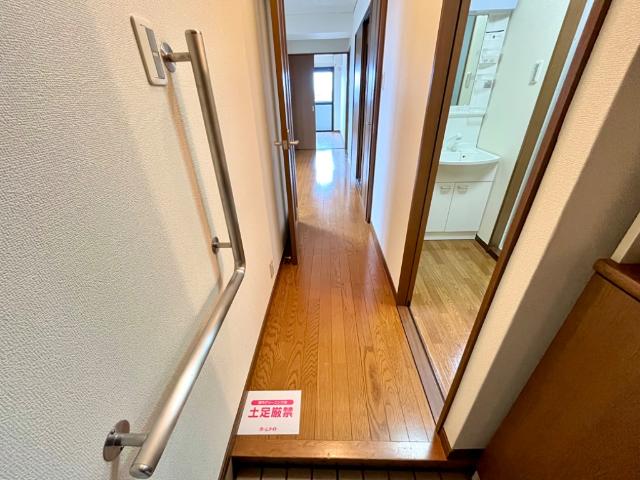 スカイヒルズほそや 玄関