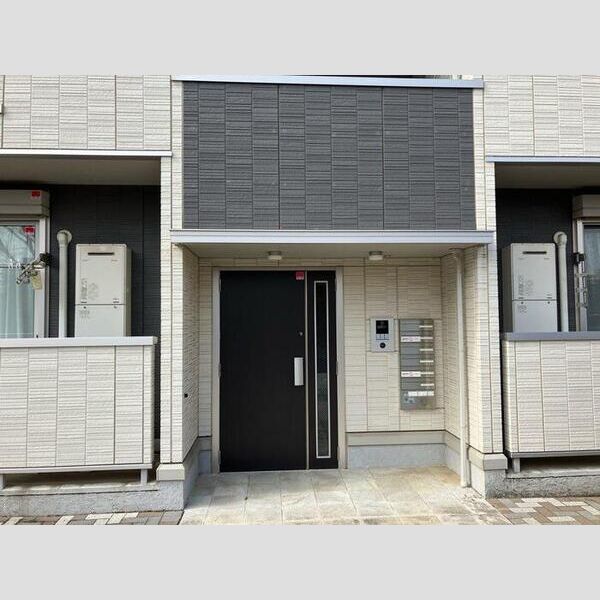 ブリランテ　B オートロック玄関前