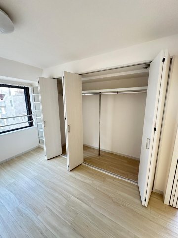 エスペランサⅡ6F号室 収納