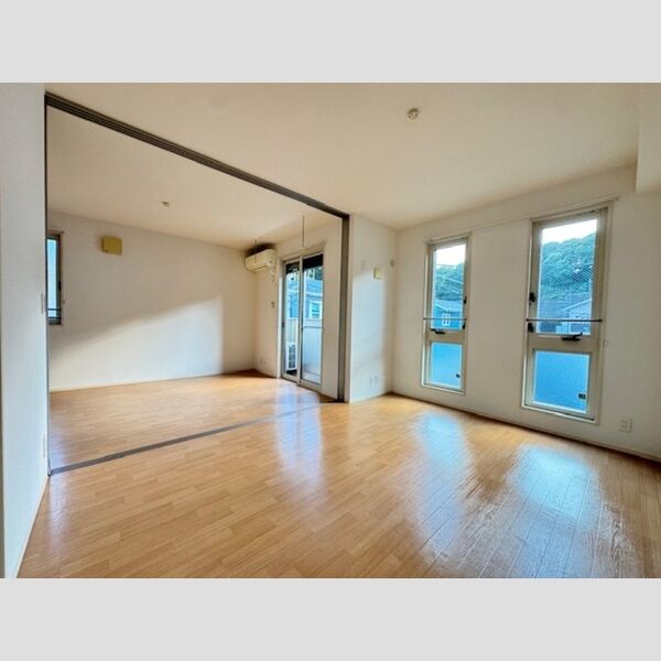 メゾン・ド・リベール203号室 洋室