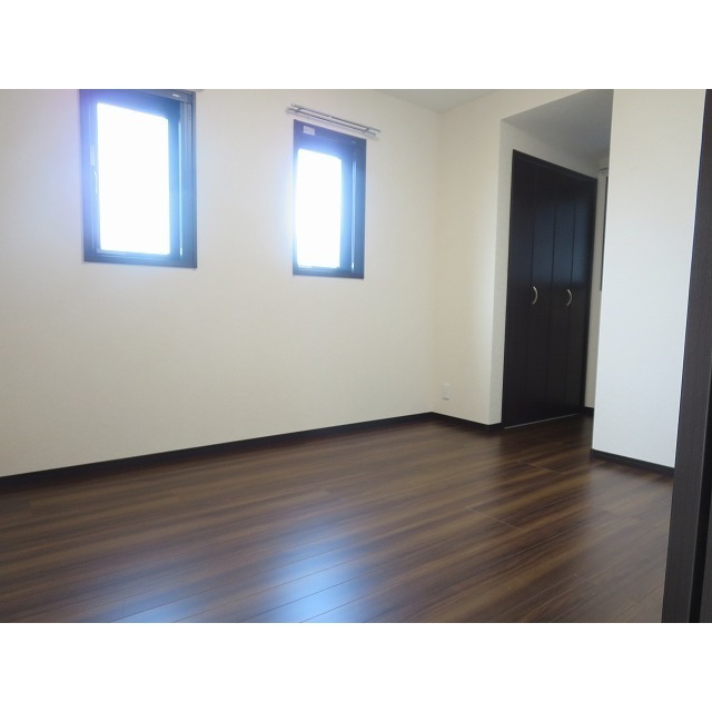 ロチュス・ルカルデ305号室 内観