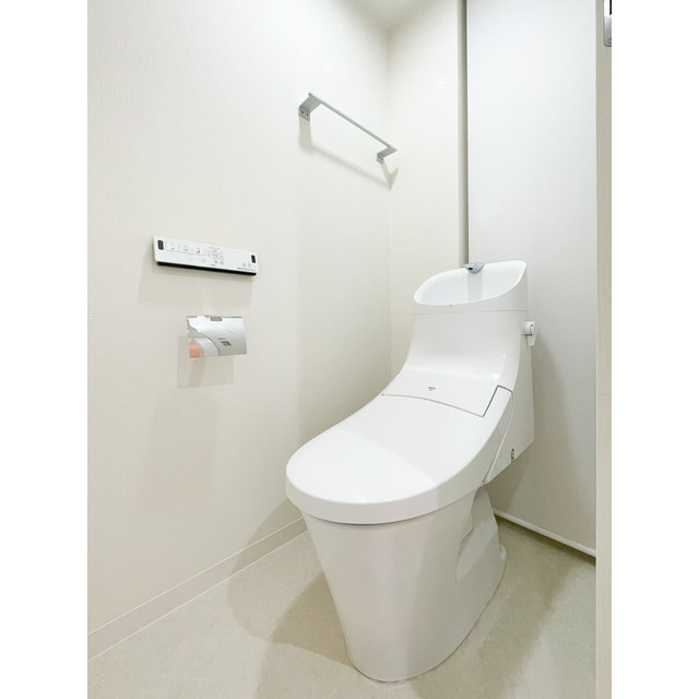 LIVART  SEASON南台 内観