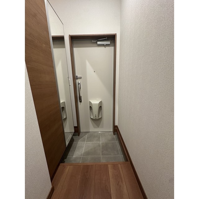 コントレイルⅠ202号室 玄関