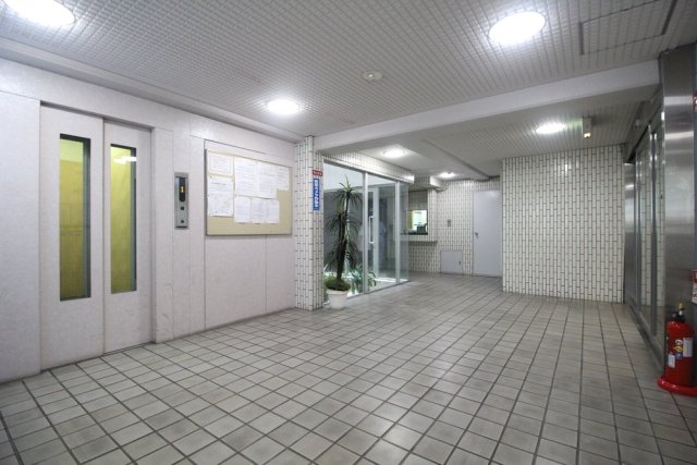 グローリア初穂高田馬場4階 エントランス