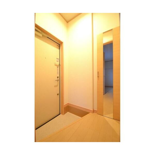 パインツリー 玄関