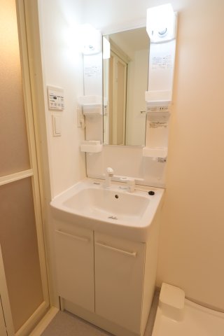 ジェノヴィア中野島0408号室 洗面