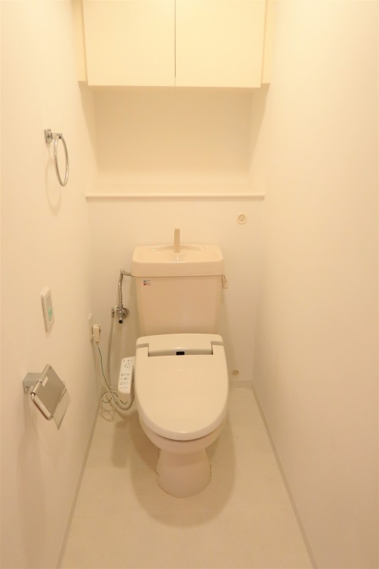 河田町ガーデン１号棟17階 トイレ