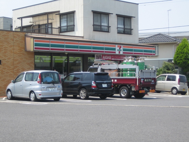 ラベンダー湘南 コンビニエンスストアまで120ｍ