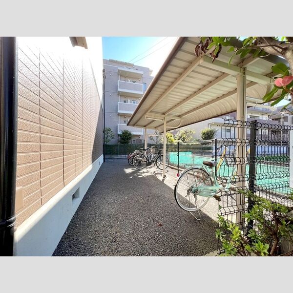 クレールフォンテⅡ103号室 駐輪場