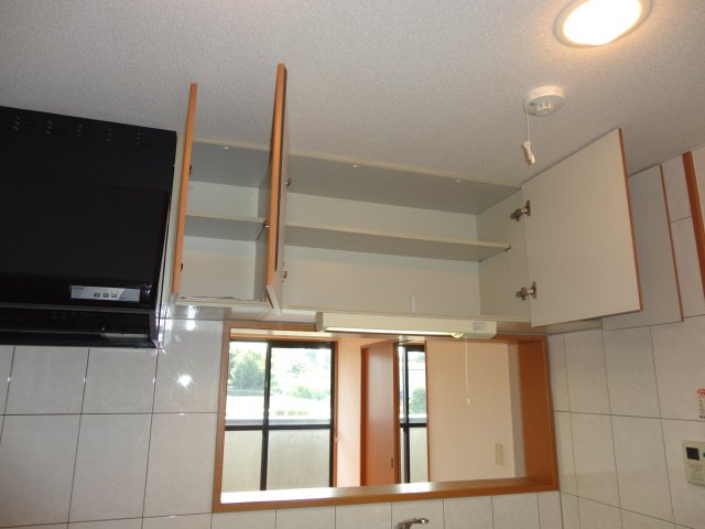 ビエント小机103号室 キッチン上部収納