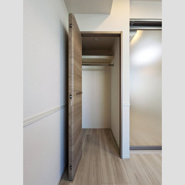 グラナーデ高野台205号室 収納