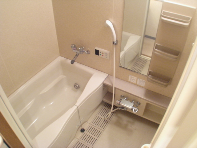 メゾン・デュ・リラ バス