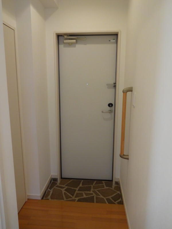 ビューパレス富士見ヶ丘B棟2階 玄関