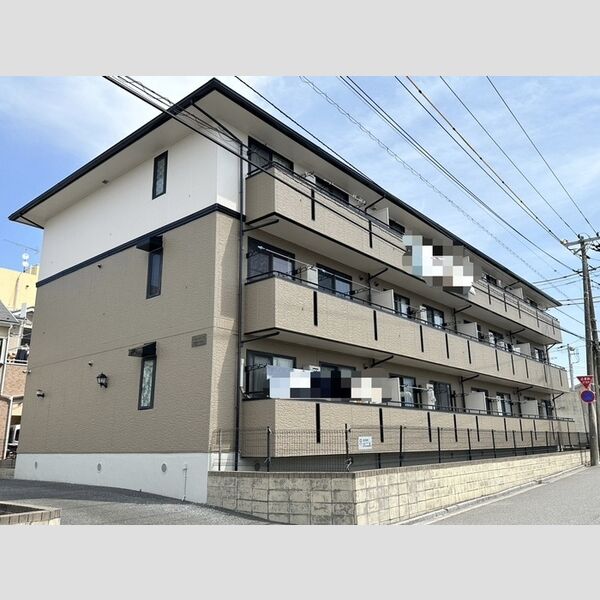 ハイカムールST・ユアサ203号室 建物外観