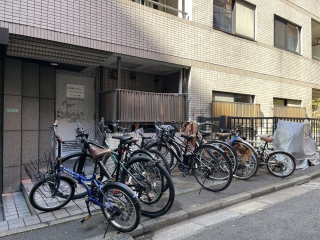 カームハウス大橋5階 駐輪場