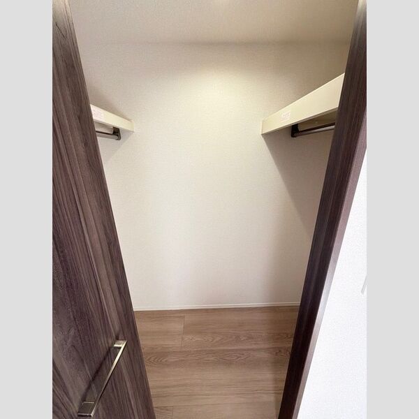 ゼラニウム湘南台303号室 ウォークインクローゼット