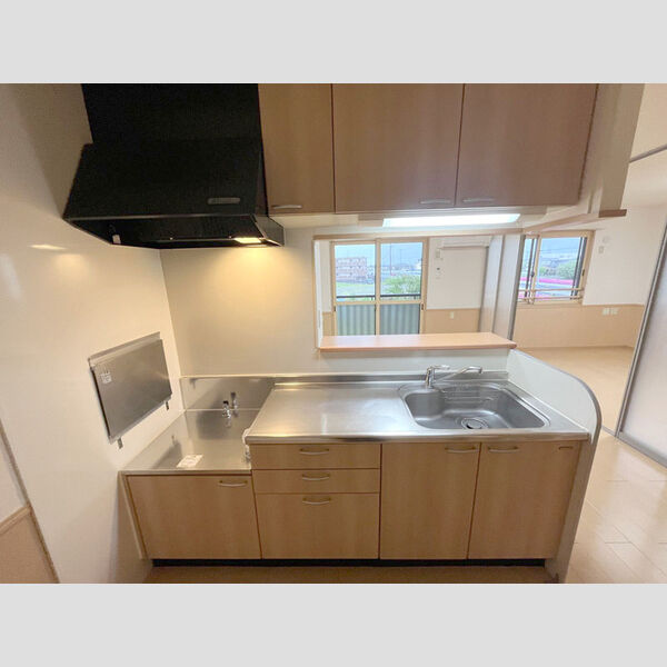 バニュルス　Ⅰ・Ⅱ・ⅢⅢ205号室 対面キッチン