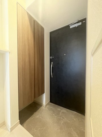 エヌステージ秦野駅前0201号室 玄関