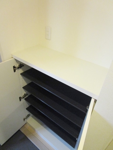 Ｌｉｂｅｒｔｅ小机1階 収納