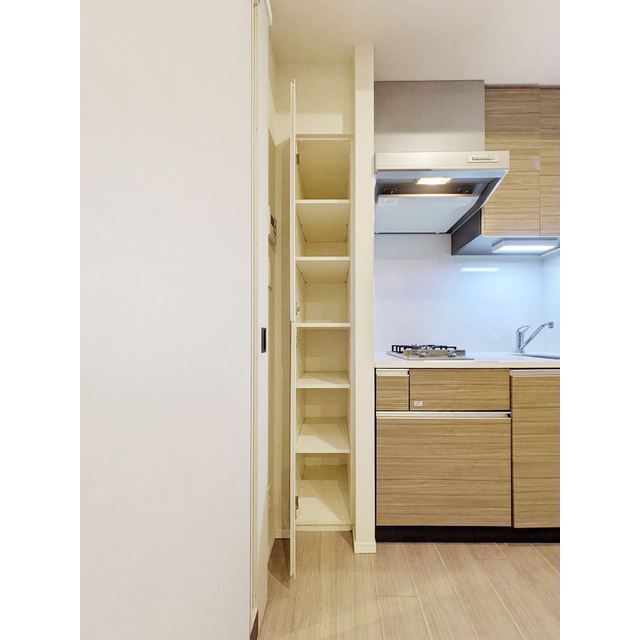 ブラウ住吉 収納棚