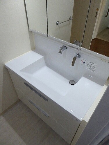 ライオンズタワー片瀬江ノ島 洗面所　※2023年1月撮影