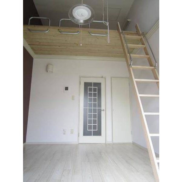 ハローズハウス リビング