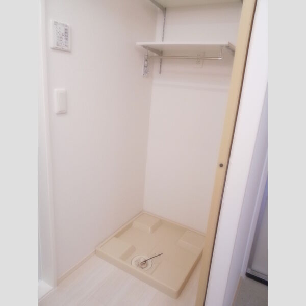 プルミエール柴崎203号室 室内洗濯機置き場