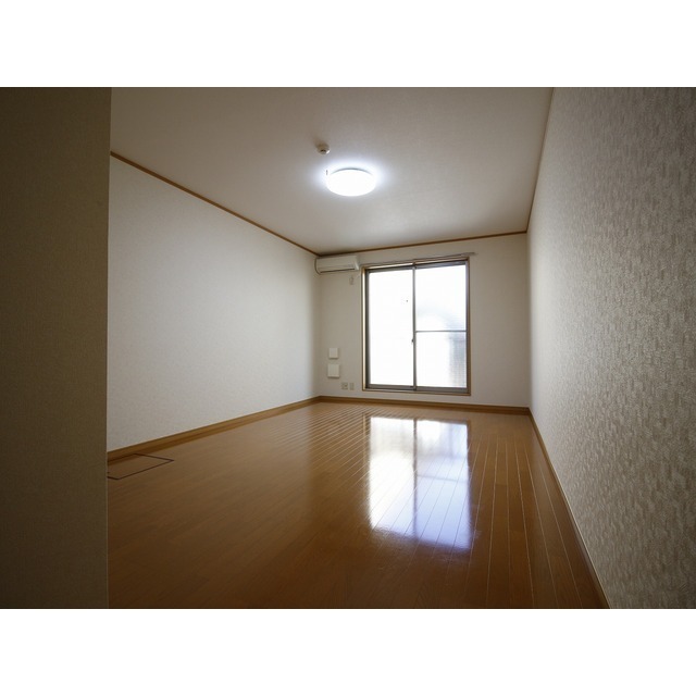 アムール コンセルト104号室 リビング