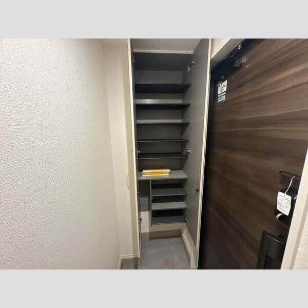 セレスティア岡本 101号室　玄関