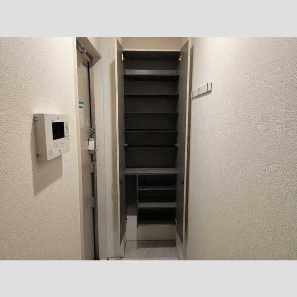 D-ROOM松木B303号室 玄関