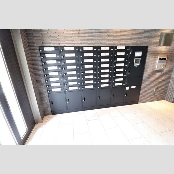 Laule'a越谷501号室 集合ポスト宅配ボックス