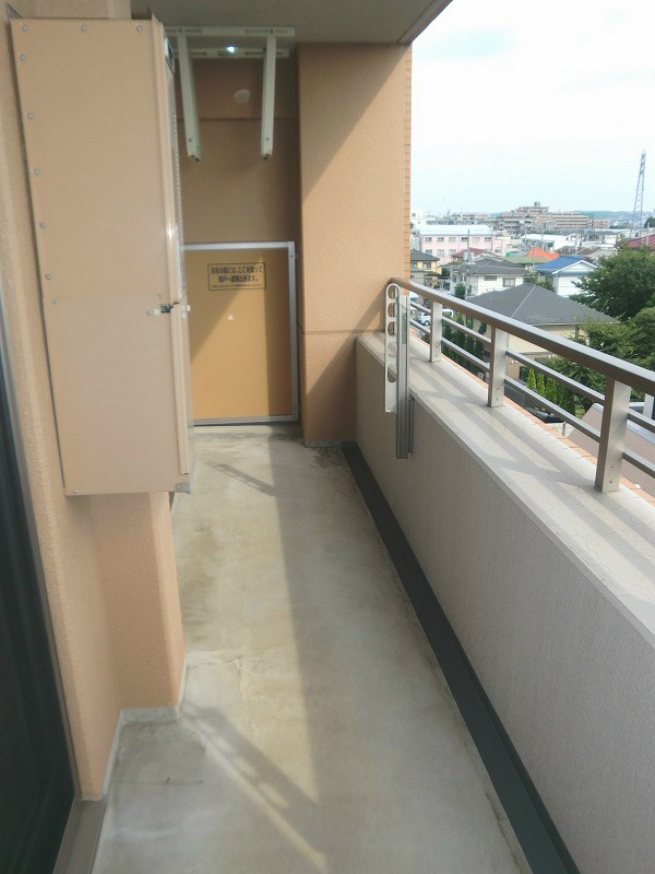 プレジール立川 バルコニー