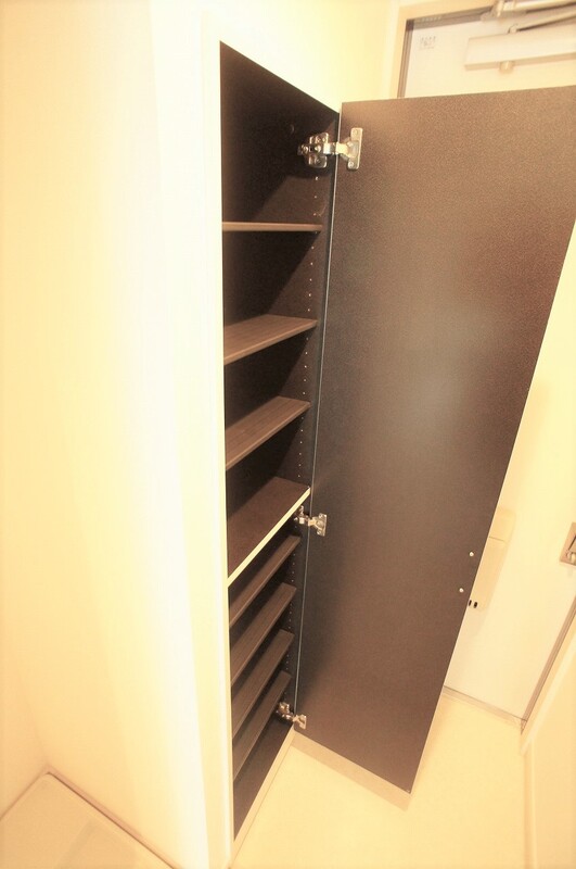 リブリ・サンシャイン希望ヶ丘1階 収納