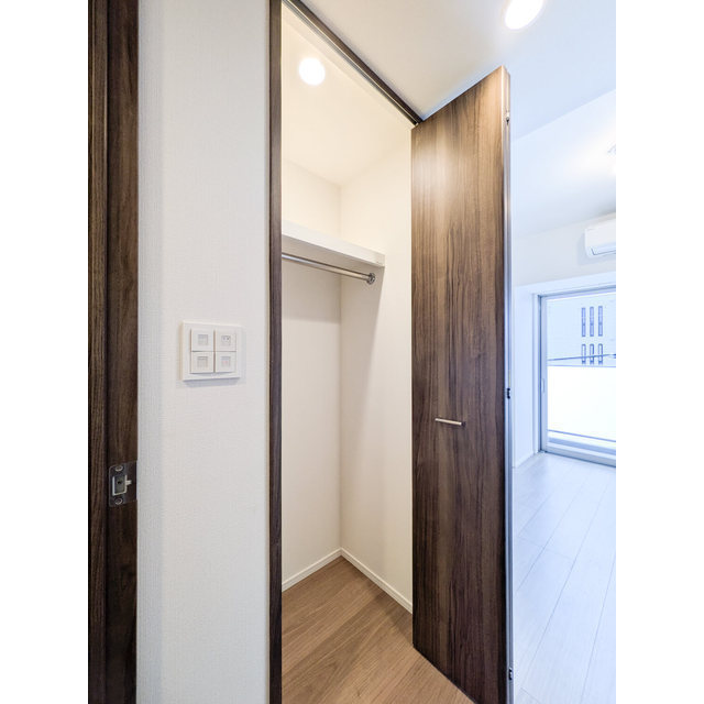 オーパスホームズ南行徳1414号室 内観