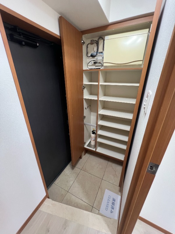リリエンベルグ目白壱番館 玄関