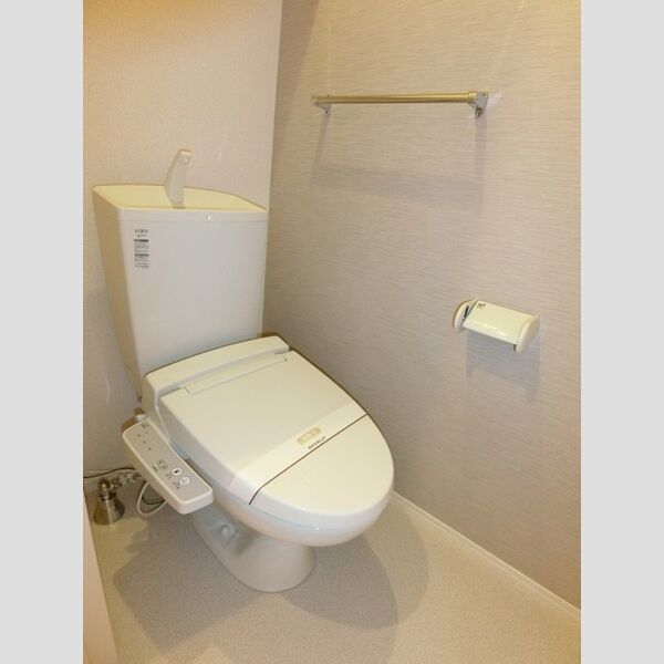 LUANA湘南202号室 温水洗浄暖房便座