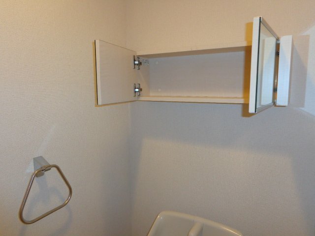 グランエスポワール トイレ戸棚