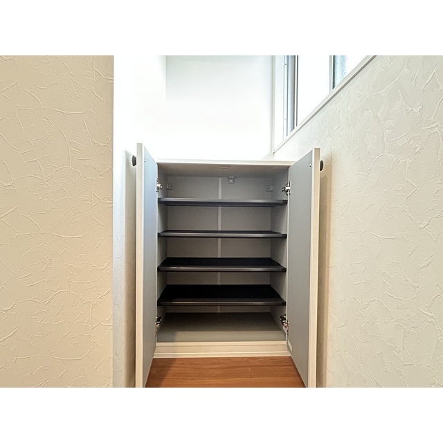 センチュリーハイツ103号室 シューズBOXあり♪