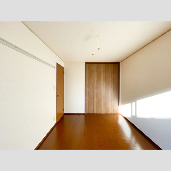 プリマヴェーラⅡ 洋室①約6.0帖