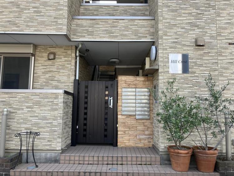 ヒルクレスト3階 エントランス