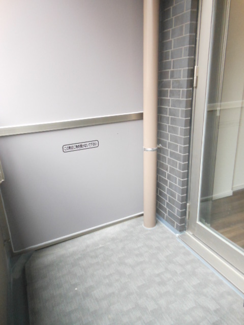 ガーラ・ヒルズ赤坂6階 バルコニー