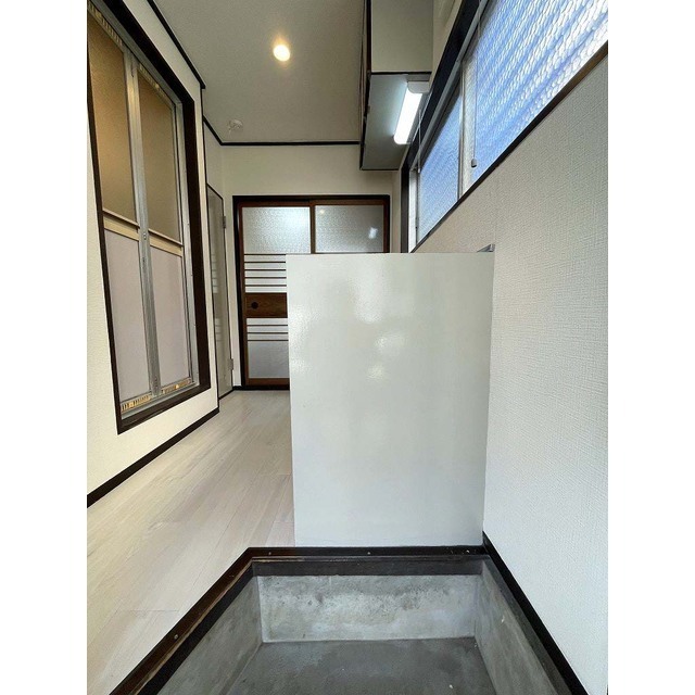 メゾンフォンテーヌＣ108号室 玄関