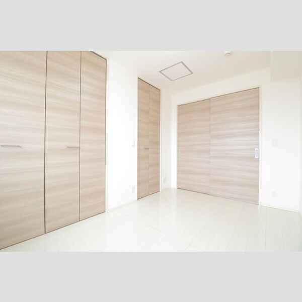 アンリシール・レイク 洋室