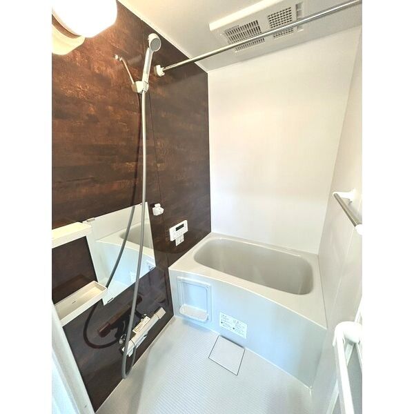 Ambition袋山303号室 お風呂